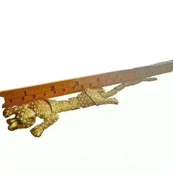 Gorgeous LRG Tiger emerald color eyes pave. clear rhinestones Shoulder Brooch.. - Picture 2 of 4